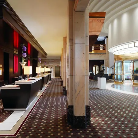 Le Meridien 5* Štutgart