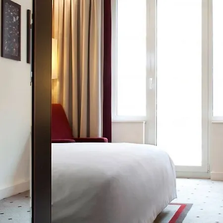 Le Méridien Hotel