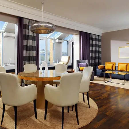 梅里迪安斯图加特酒店 酒店 5*