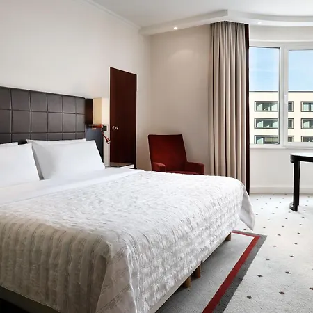 Le Meridien 5*