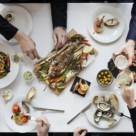 Le Meridien Szálloda 5*